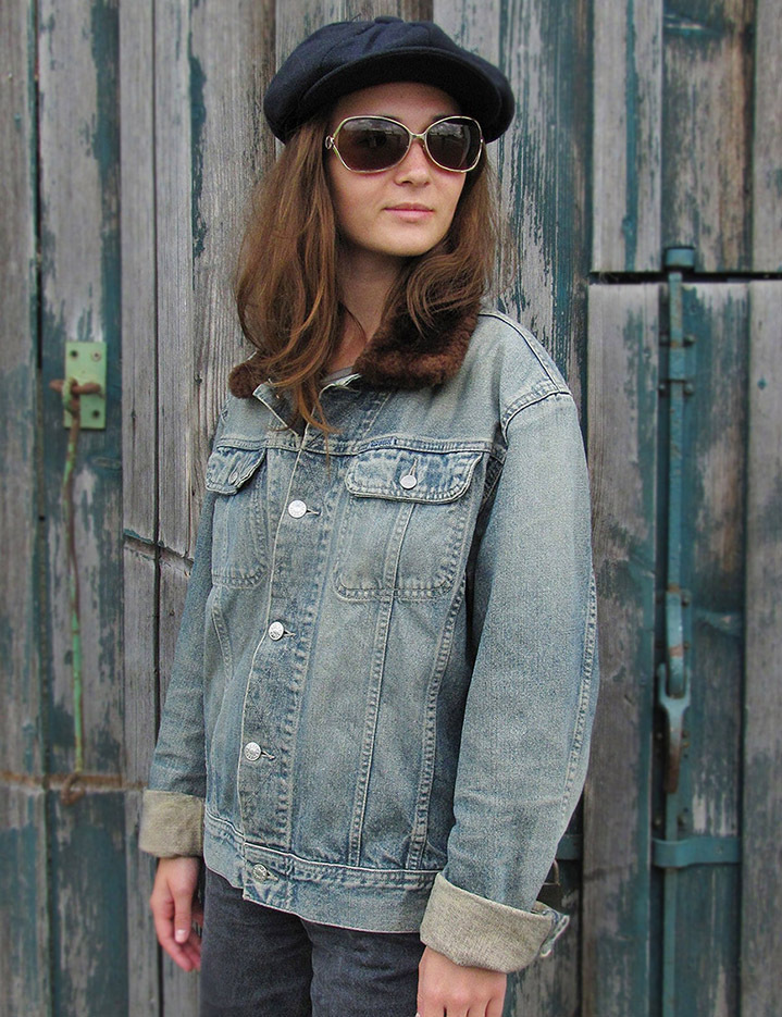 Woman Jeansjacke von Diesel mit Webpelzkragen in ausgewaschener Vintageoptik Größe M