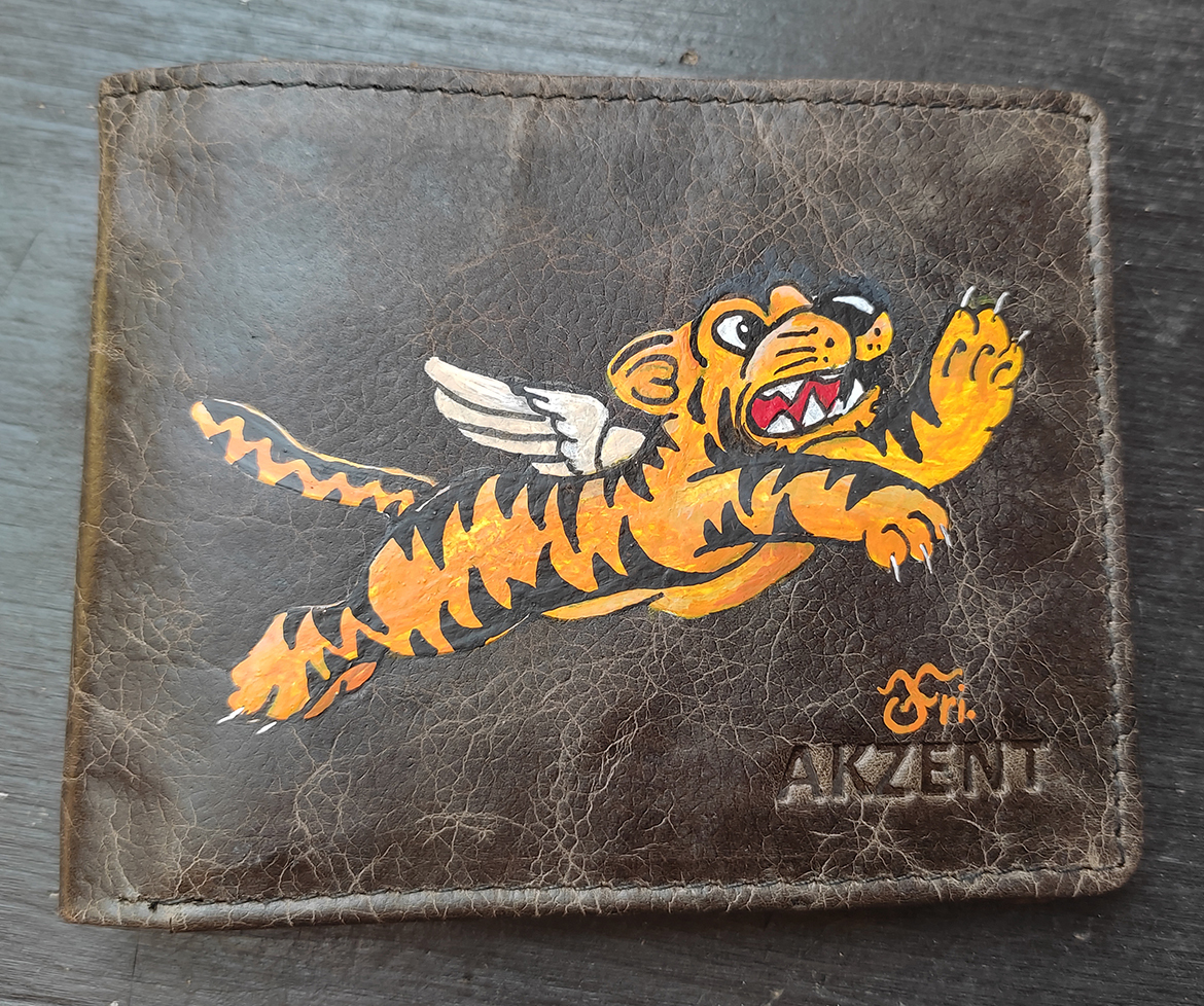 Scheintasche mit handgemalten Custom Motiv "Tiger" aus echtem Leder